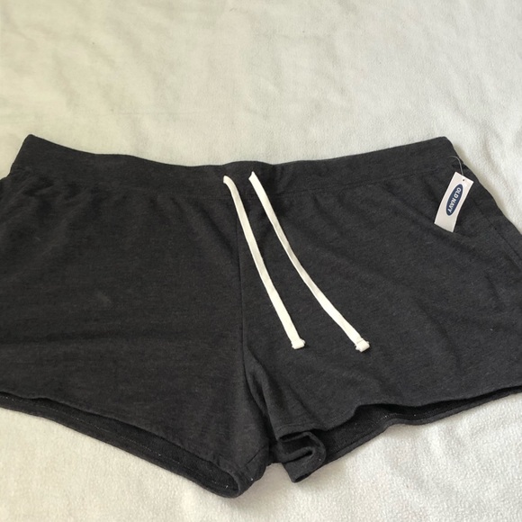 Old Navy Pants - NWT OLD NAVY LADY SHORTS